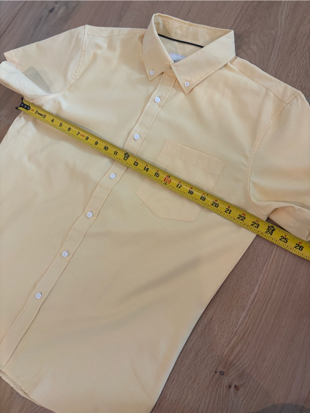Oxford Men's Short-Sleeve Button-Down Shirt in Pale Yellow - Picture 5 of 6
